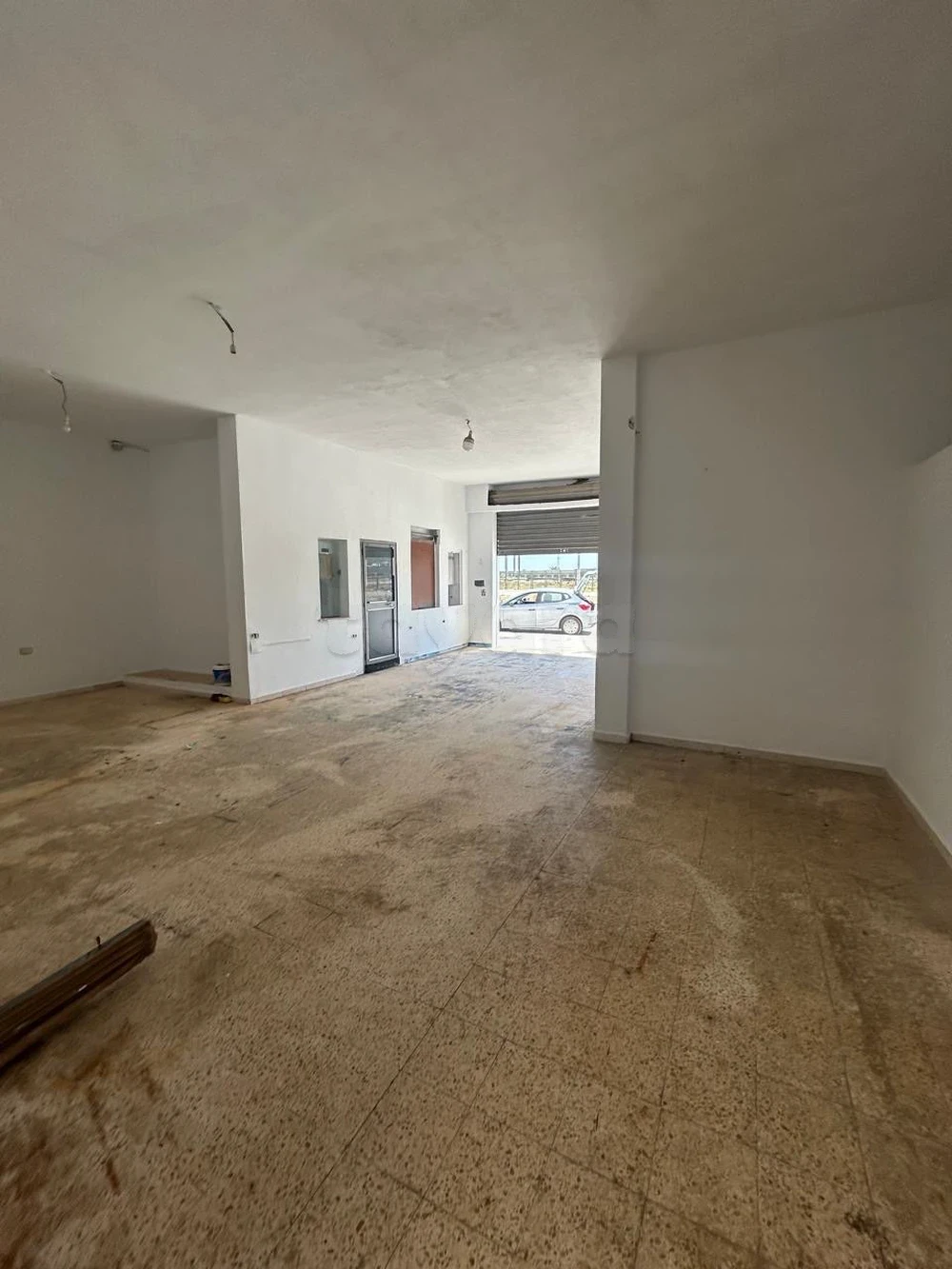 Hammam Chatt&nbsp;Borj Cedria&nbsp;Bureaux & Commerces&nbsp;Atelier,Garage&nbsp;Depot 100m a borj cedria