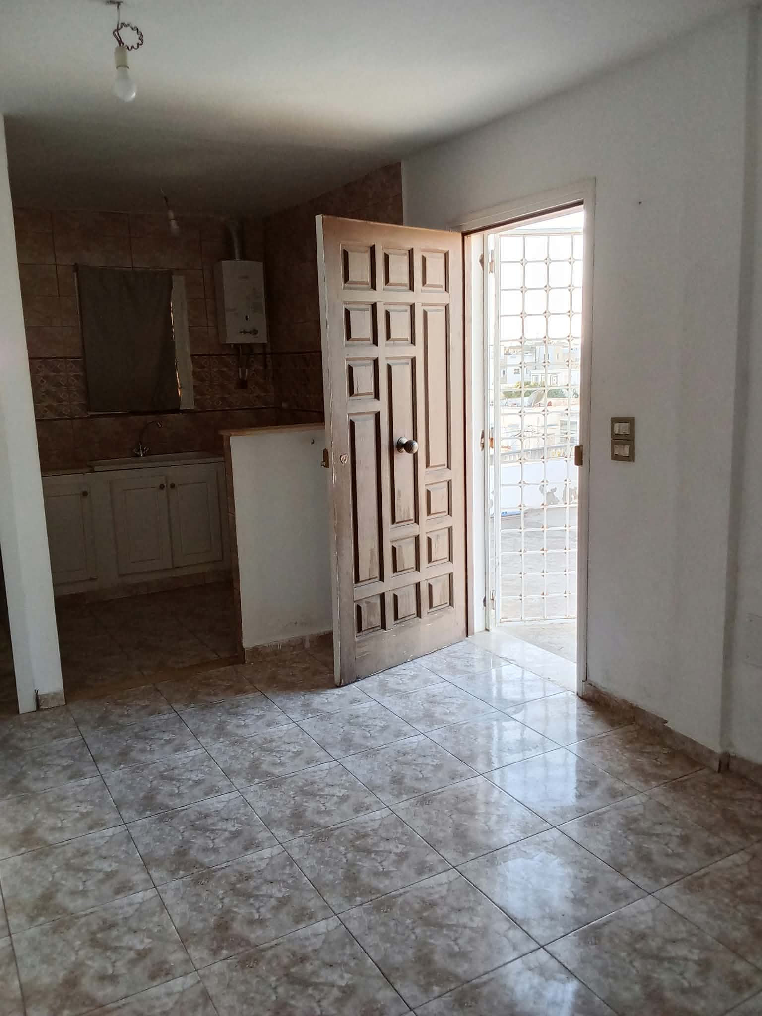 Carthage&nbsp;El Yasmina&nbsp;Location&nbsp;Appart. 1 pi�ce&nbsp;Appartement d'une pi�ce