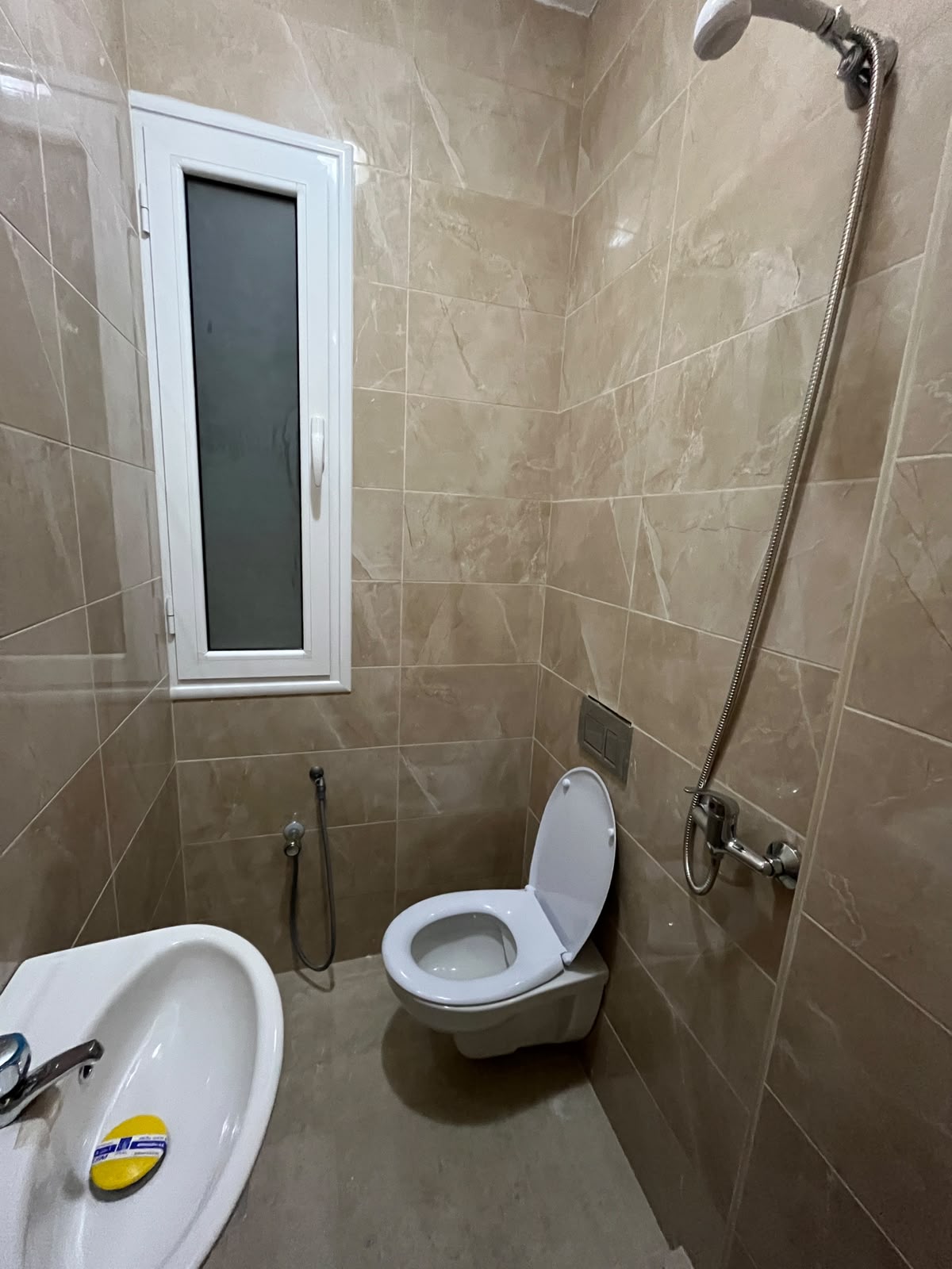 Sakiet Ezzit&nbsp;Sakiet Ezzit&nbsp;Location&nbsp;Appart. 3 pi�ces&nbsp;S2 � usage prof � sakiet ezzit