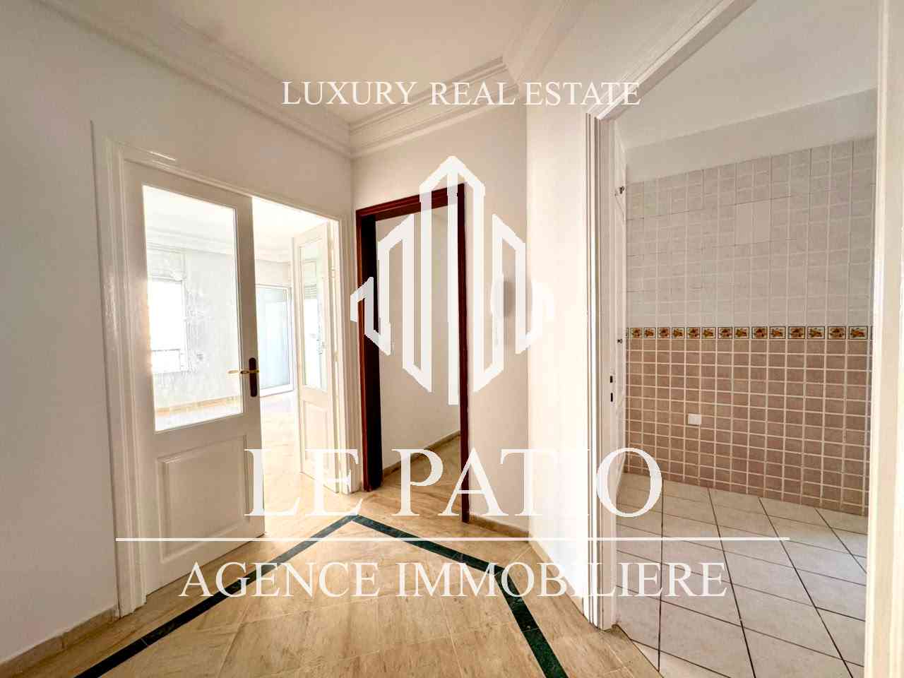 La Marsa&nbsp;El Aouina&nbsp;Location&nbsp;Appart. 3 pi�ces&nbsp;S2 situ� � cit� el wahat les palmeraies