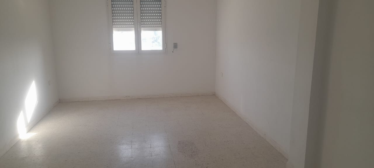 Ben Arous&nbsp;Ben Arous&nbsp;Location&nbsp;Appart. 3 pi�ces&nbsp;Bureaux et cabinet