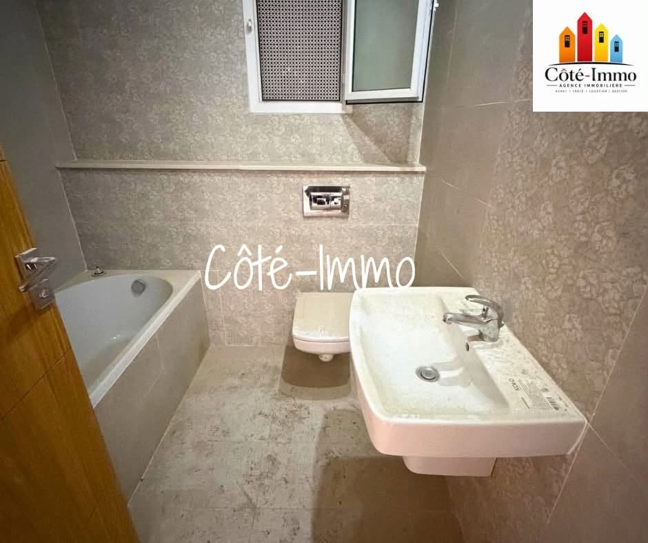 La Marsa&nbsp;El Aouina&nbsp;Location&nbsp;Appart. 2 pi�ces&nbsp;Un appart s2 hst jamais ahbite