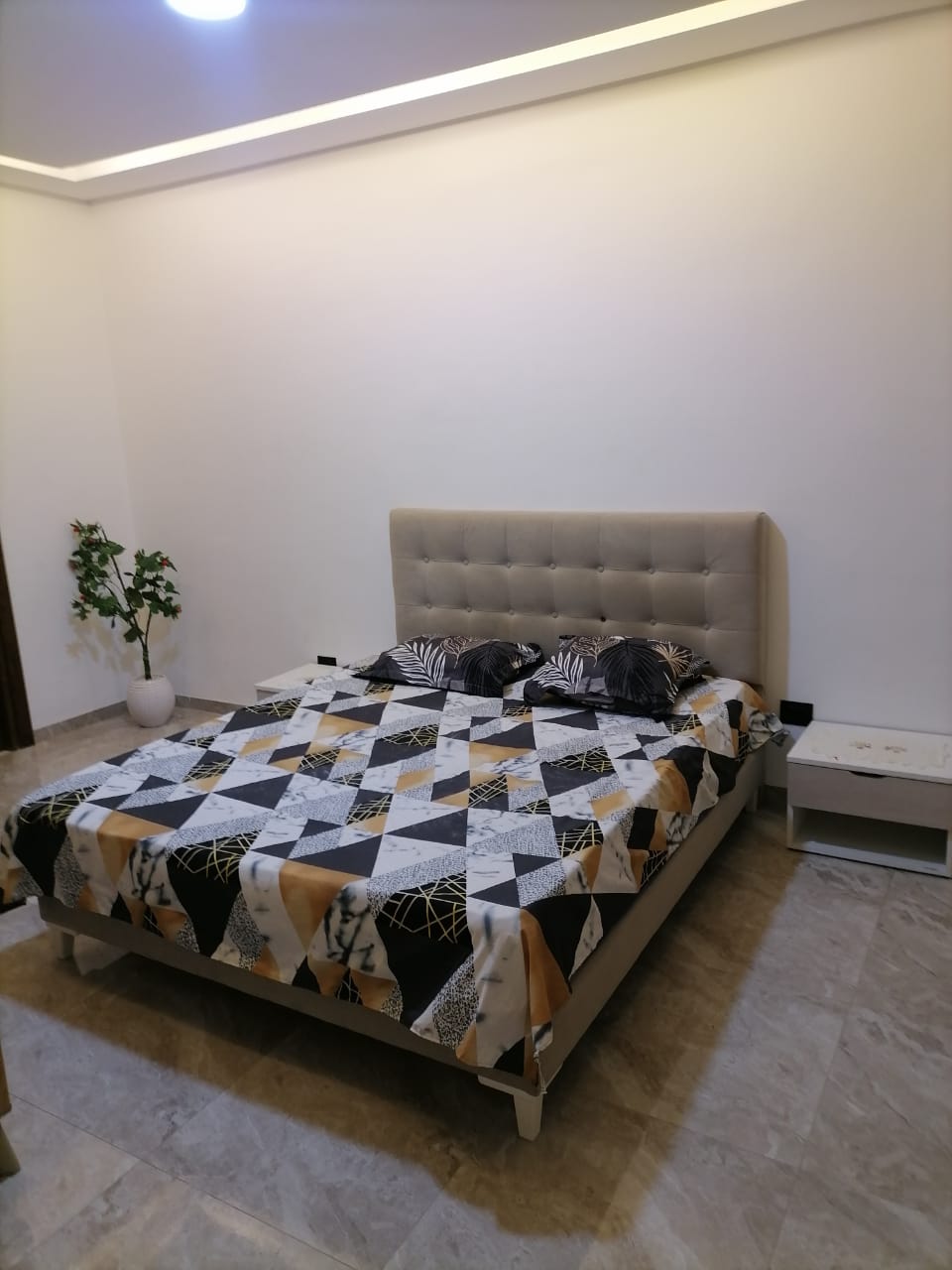 Ain Zaghouan&nbsp;Ain Zaghouan&nbsp;Location&nbsp;Appart. 1 pi�ce&nbsp;App s 0 ht meubl� spacieux ain zaghouan