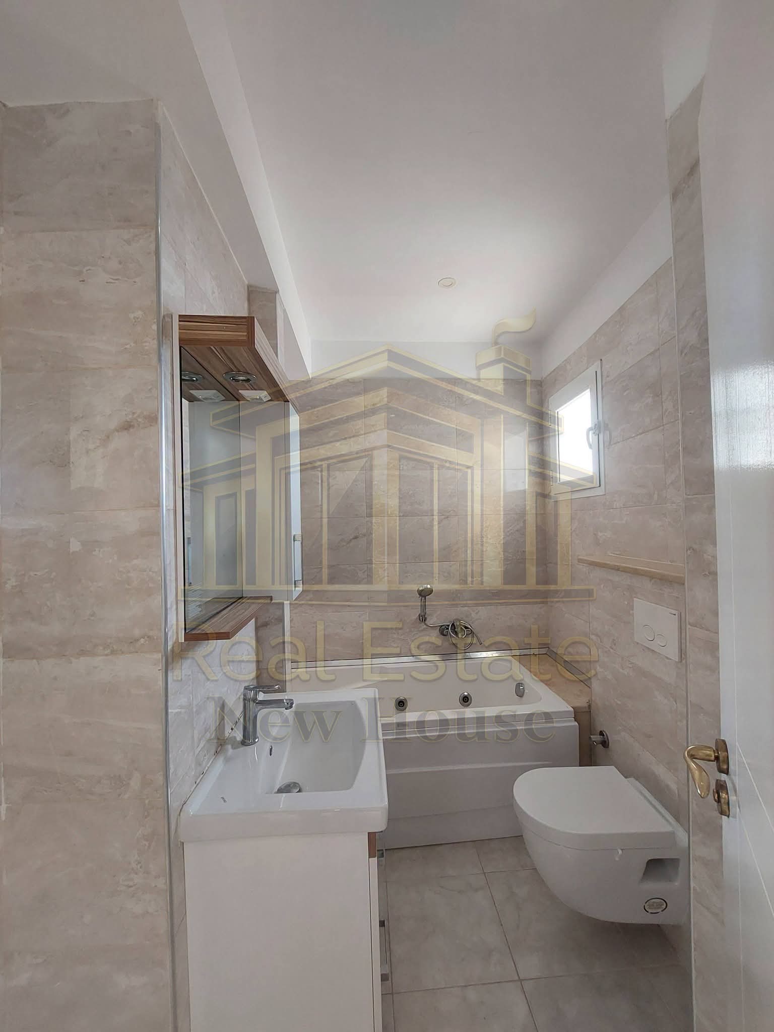 Bizerte Nord&nbsp;Bizerte&nbsp;Location&nbsp;Appart. 4 pi�ces&nbsp;Un appartement haut standing alv 487