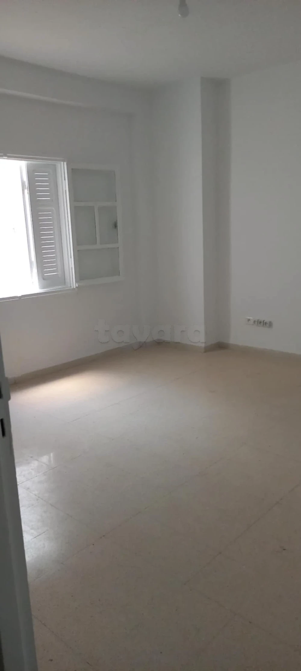 Bab Bhar&nbsp;Montplaisir&nbsp;Bureaux & Commerces&nbsp;Bureau&nbsp;Bureau hall et 2 pi�ces