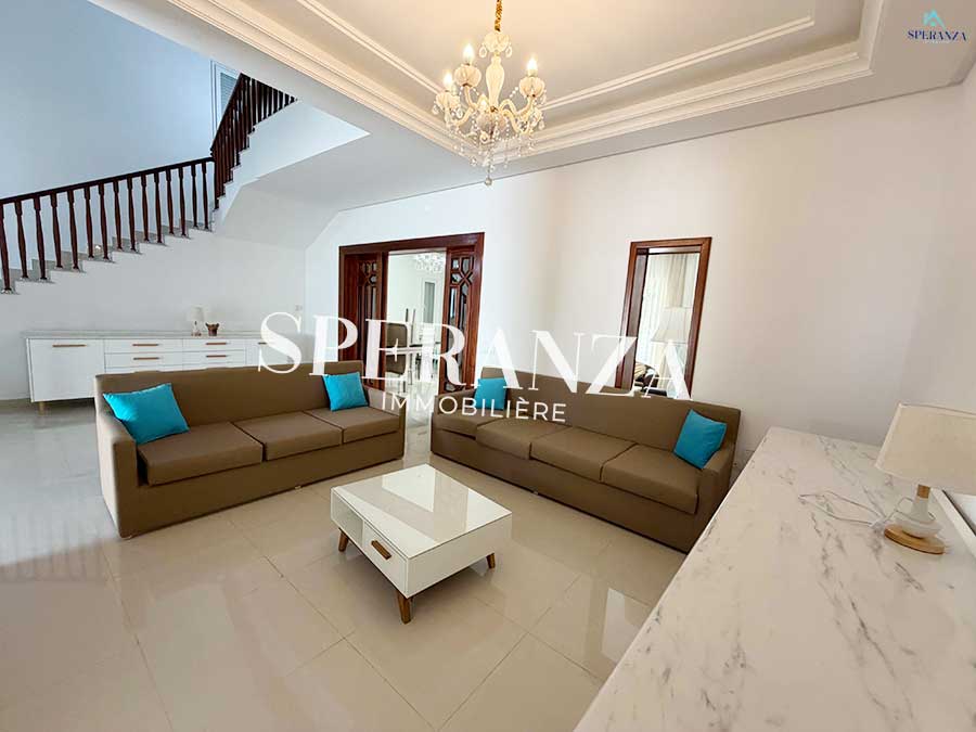 Hammamet&nbsp;Hammamet&nbsp;Location&nbsp;Appart. 5 pi�ces+&nbsp;Villa christian