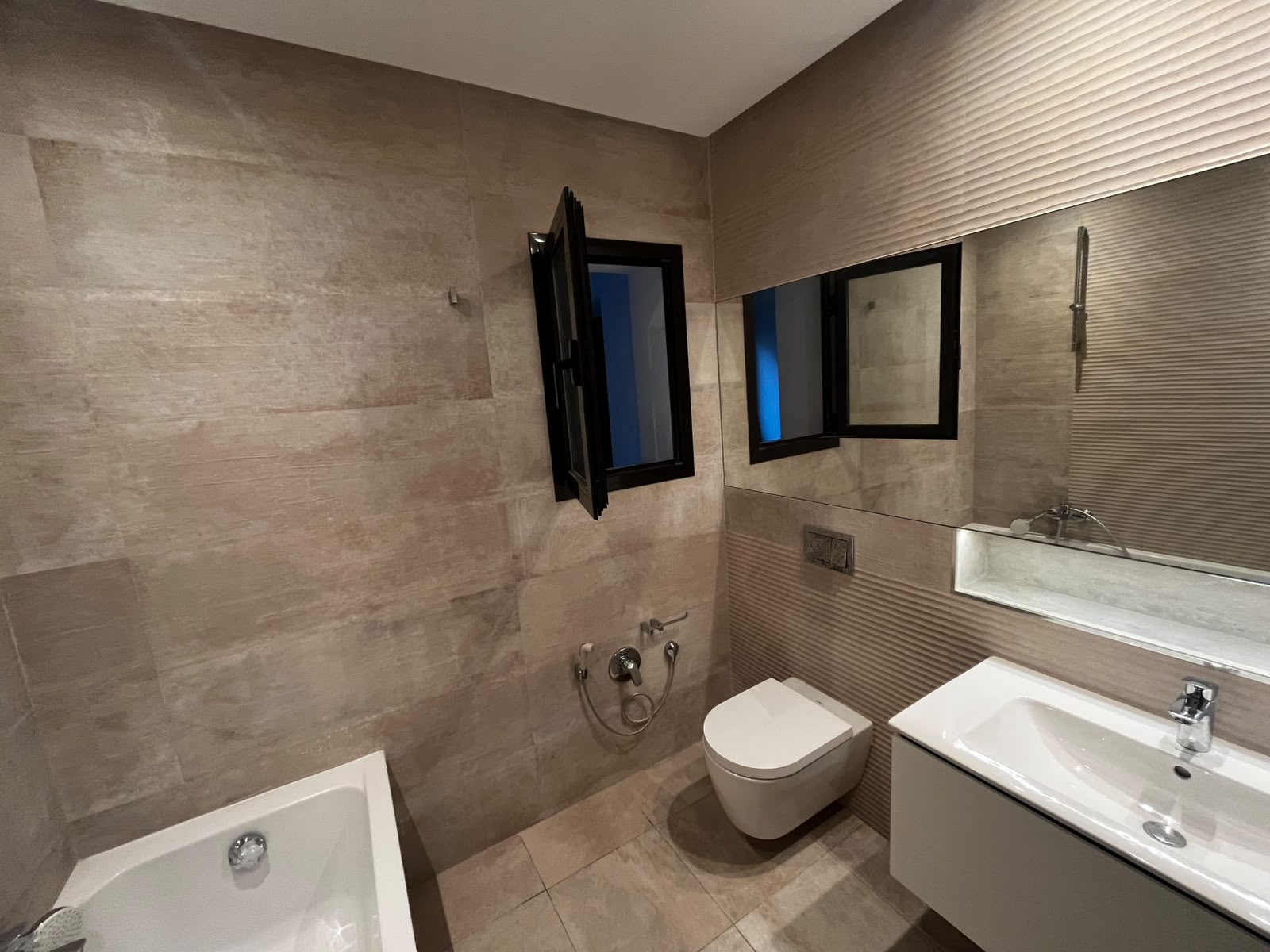 Ain Zaghouan&nbsp;Jardins de Carthage&nbsp;Location&nbsp;Appart. 3 pi�ces&nbsp;S3 aux jardin de carthage