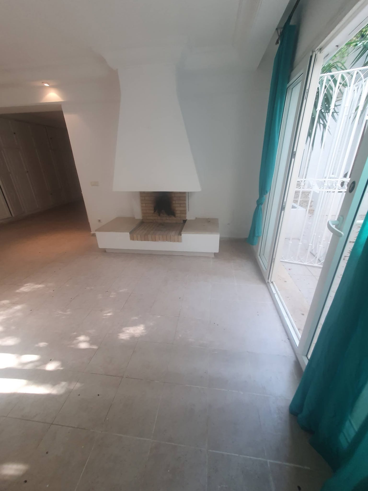 El Menzah&nbsp;El Manar 1&nbsp;Location&nbsp;Appart. 1 pi�ce&nbsp;Beaux rdc de villa avec un entr�e ind�pendant