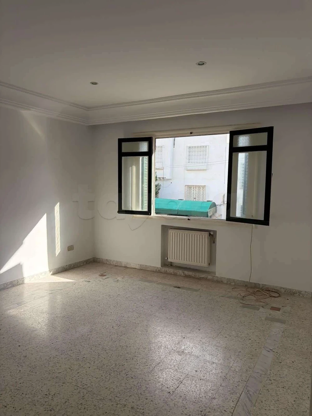 Ariana Ville&nbsp;El Menzah 8&nbsp;Location&nbsp;Appart. 4 pi�ces&nbsp;Spacieux appartement � el menzah 8