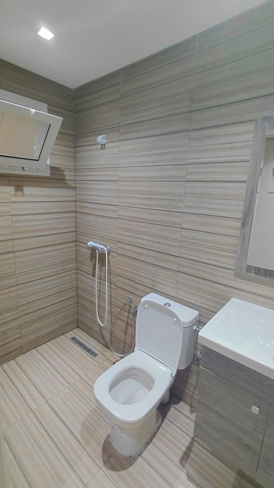 Cite El Khadra&nbsp;Cite Oplympique&nbsp;Location&nbsp;Appart. 1 pi�ce&nbsp;Beau studio s0