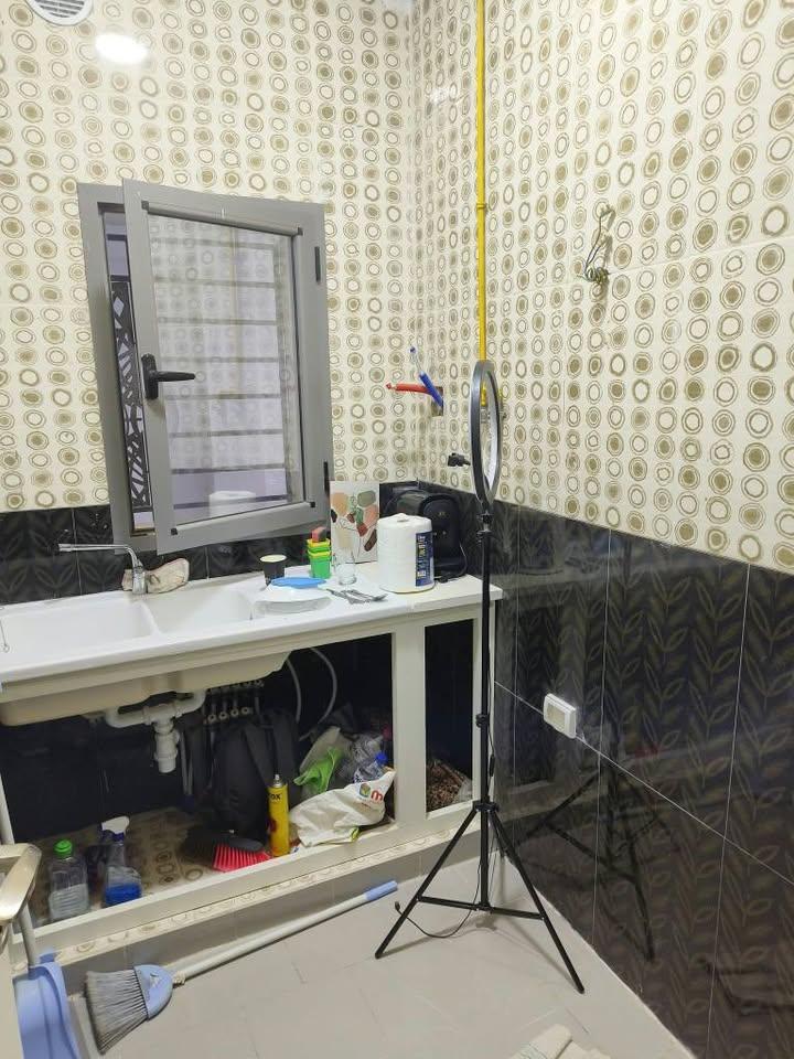 El Menzah&nbsp;El Manar 2&nbsp;Location&nbsp;Appart. 1 pi�ce&nbsp;Beau bureau
