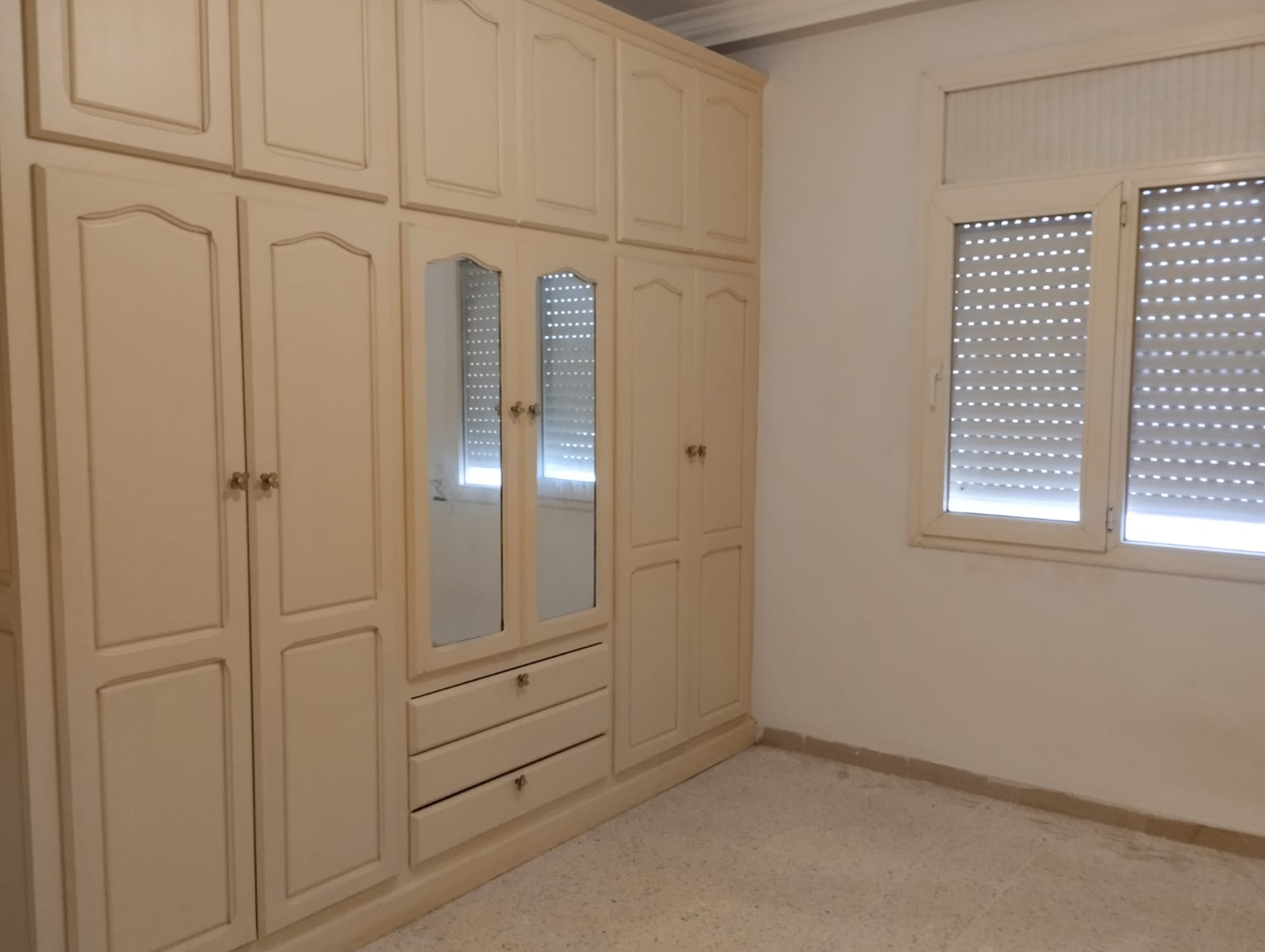 Ain Zaghouan&nbsp;Ain Zaghouan&nbsp;Location&nbsp;Appart. 3 pi�ces&nbsp;Joli splus2 haut standing