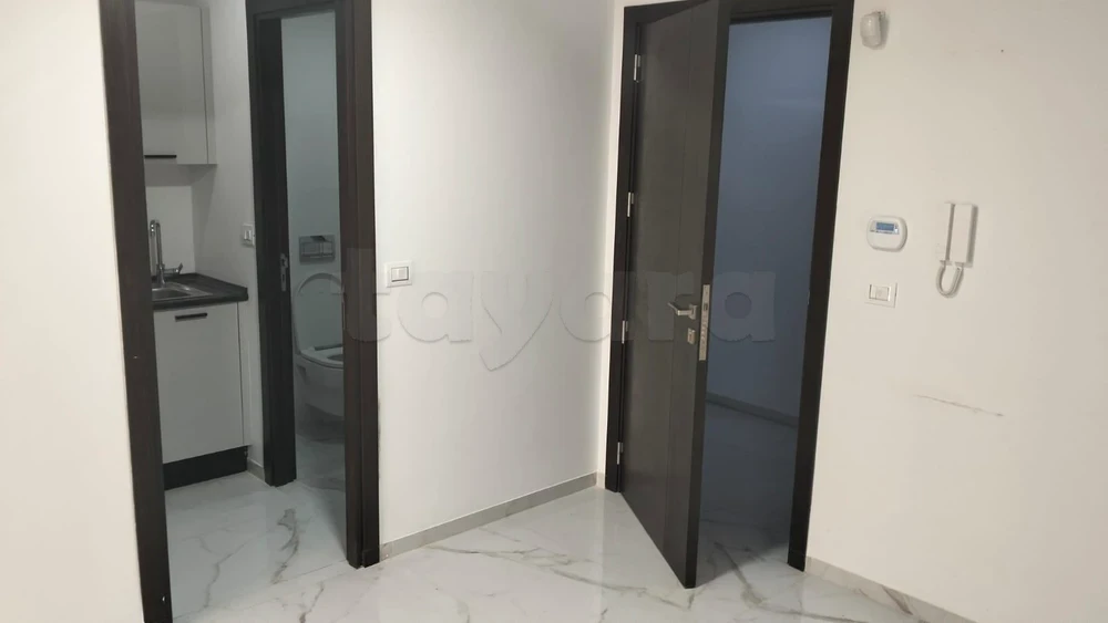 Ariana Ville&nbsp;Cite Ennasr 2&nbsp;Location&nbsp;Appart. 2 pi�ces&nbsp;Beau bureau ennasr 2