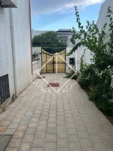 Ariana Ville&nbsp;Cite Ennasr 2&nbsp;Location&nbsp;Maisons&nbsp;Etage de villa s4 ref429a