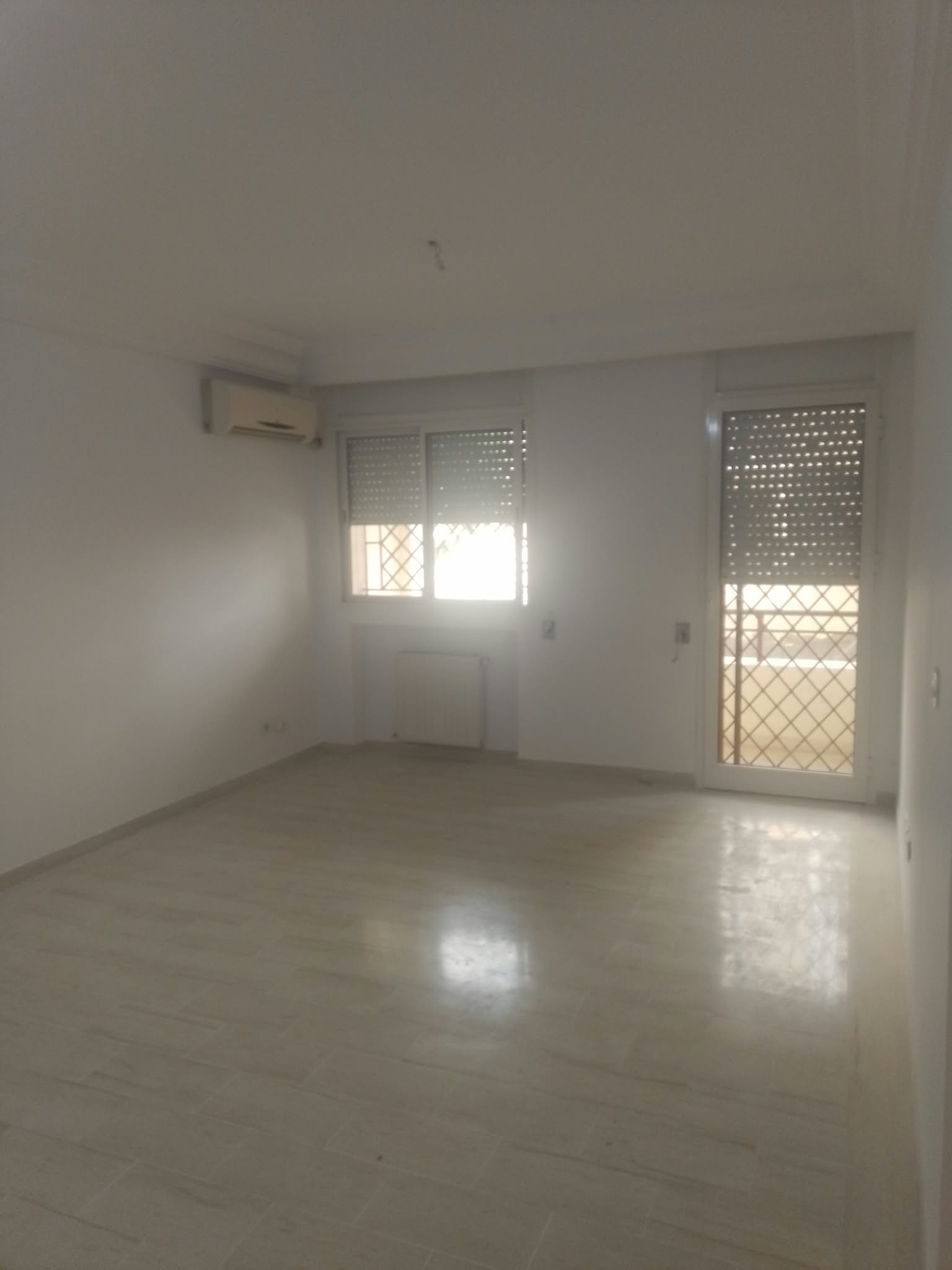 La Soukra&nbsp;Borj Louzir&nbsp;Vente&nbsp;Appart. 3 pi�ces&nbsp;Opportunit� superbe appartement