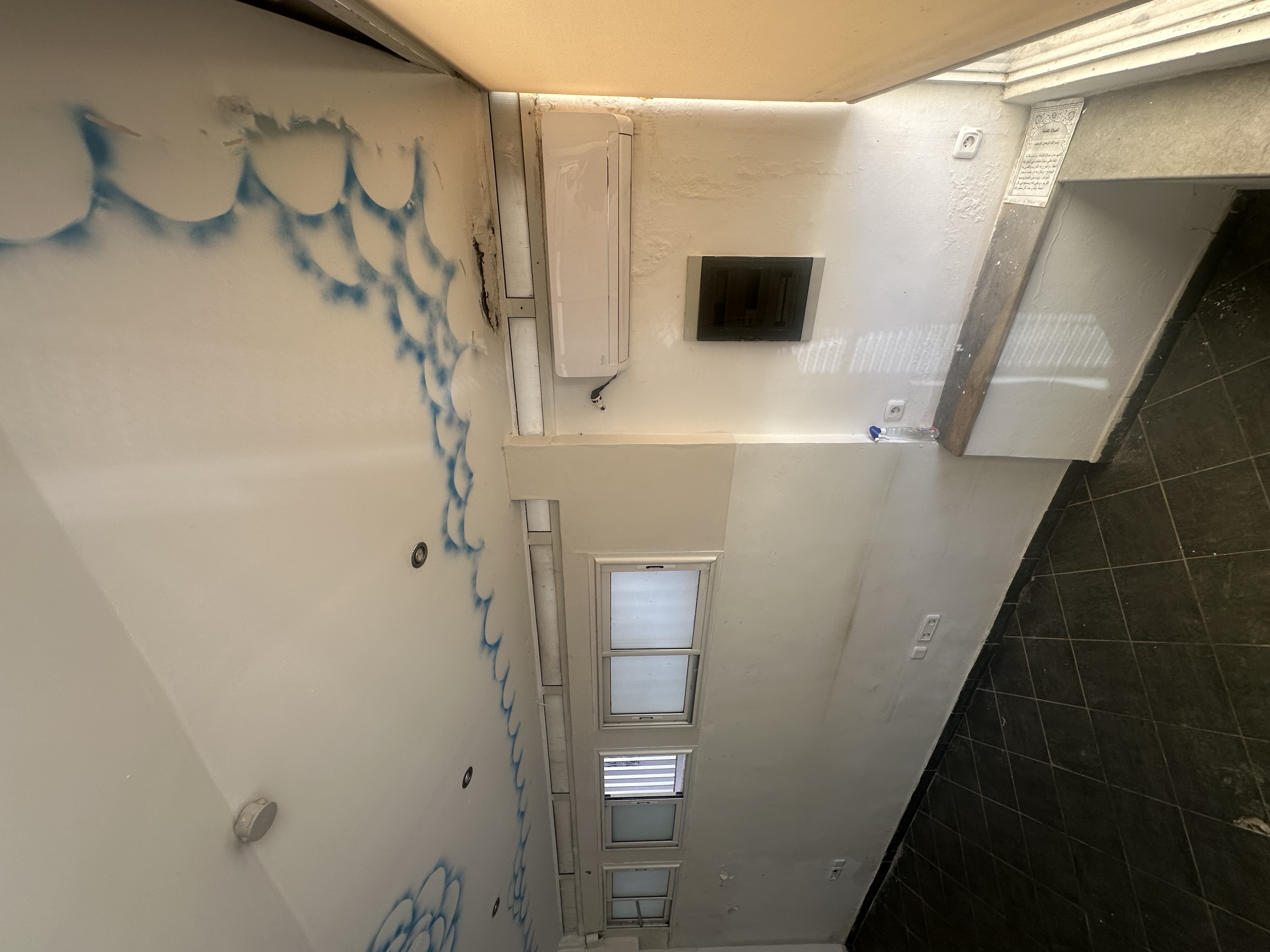 Ariana Ville&nbsp;El Menzah 6&nbsp;Location&nbsp;Surfaces&nbsp;Un local commercial ou bureautique � menzah 6