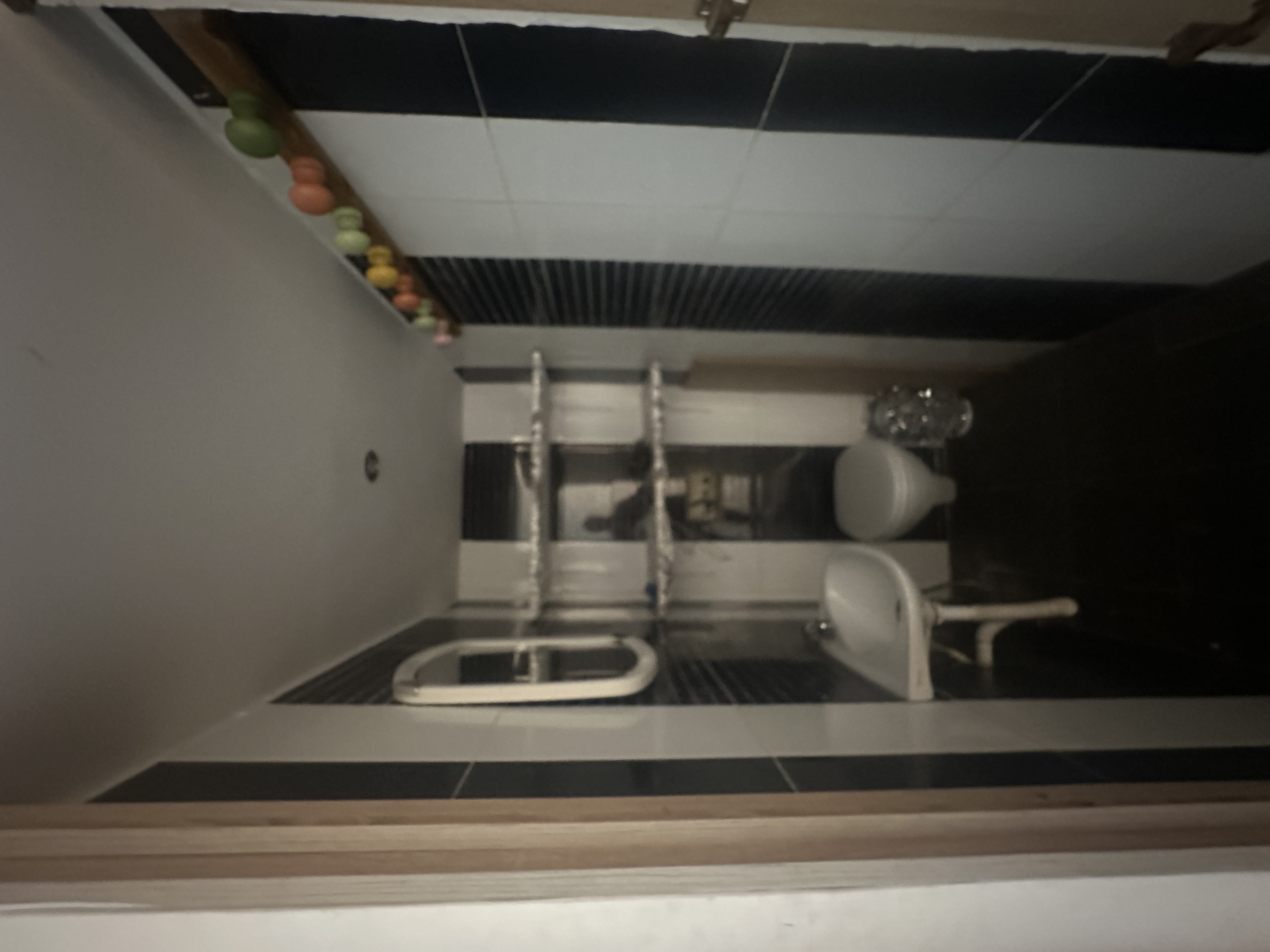 Ariana Ville&nbsp;El Menzah 6&nbsp;Location&nbsp;Surfaces&nbsp;Un local commercial ou bureautique � menzah 6