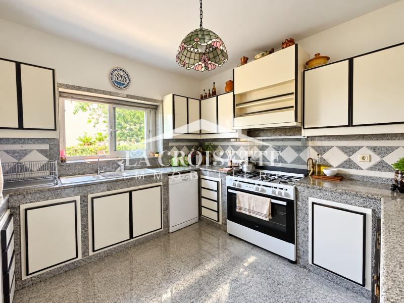 La Marsa&nbsp;Sidi Daoud&nbsp;Location&nbsp;Maisons&nbsp;Villa meubl�e s5 avec piscine � la marsa mvl0421
