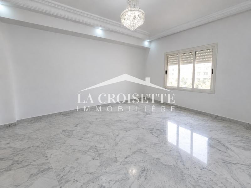 La Marsa&nbsp;Berge Du Lac&nbsp;Location&nbsp;Appart. 4 pi�ces&nbsp;Appartement s3 aux berges du lac2 mal3550