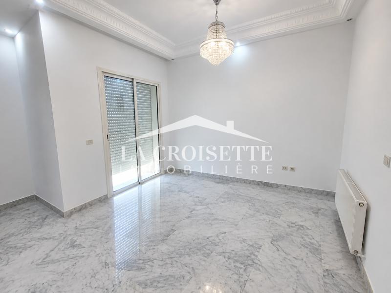 La Marsa&nbsp;Berge Du Lac&nbsp;Location&nbsp;Appart. 4 pi�ces&nbsp;Appartement s3 aux berges du lac2 mal3550