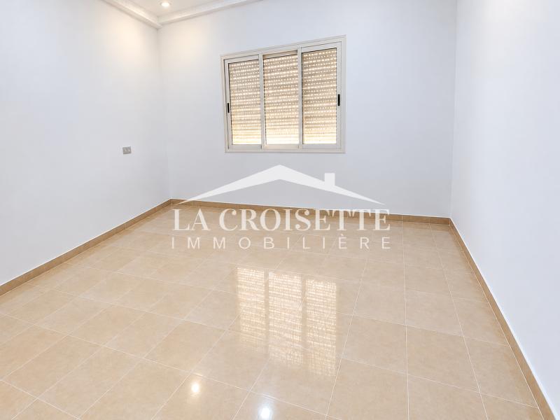La Marsa&nbsp;Berge Du Lac&nbsp;Location&nbsp;Appart. 4 pi�ces&nbsp;Appartement s3 aux berges du lac2 mal3550