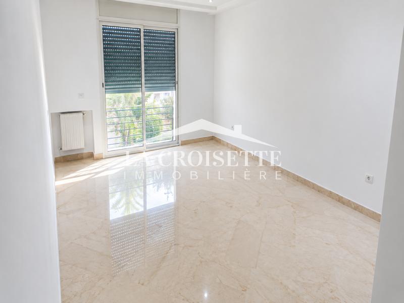 La Soukra&nbsp;La Soukra&nbsp;Location&nbsp;Maisons&nbsp;Triplex s4 avec piscine � la soukra mtrl0112
