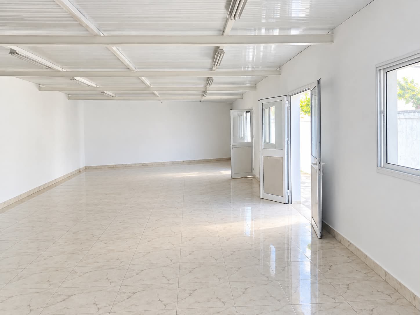 Cite El Khadra&nbsp;El Charguia&nbsp;Location&nbsp;Surfaces&nbsp;Usine sur deux niveaux charguia 2