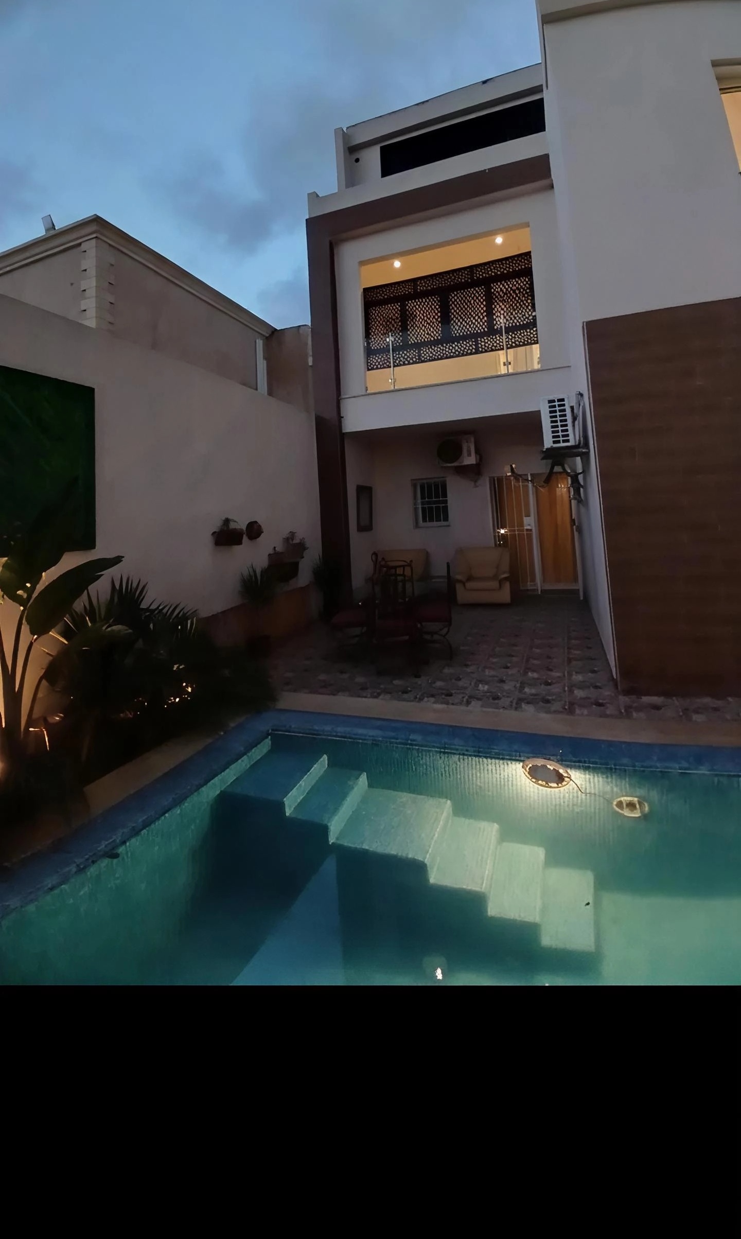 La Soukra&nbsp;Chotrana 3&nbsp;Location&nbsp;Appart. 4 pi�ces&nbsp;Etage de villa vide s3 chotrana 3