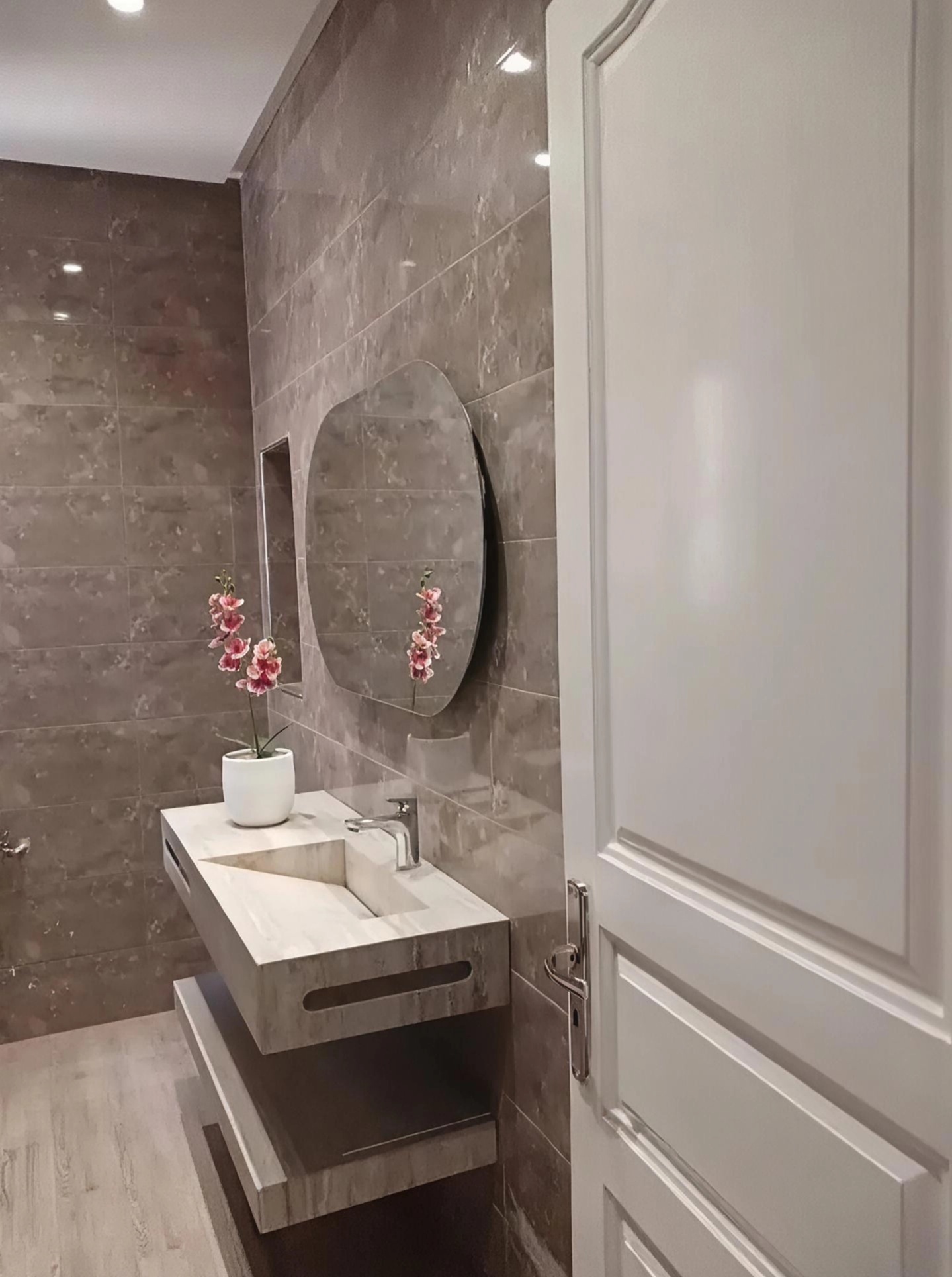La Soukra&nbsp;Chotrana 3&nbsp;Location&nbsp;Appart. 4 pi�ces&nbsp;Etage de villa vide s3 chotrana 3