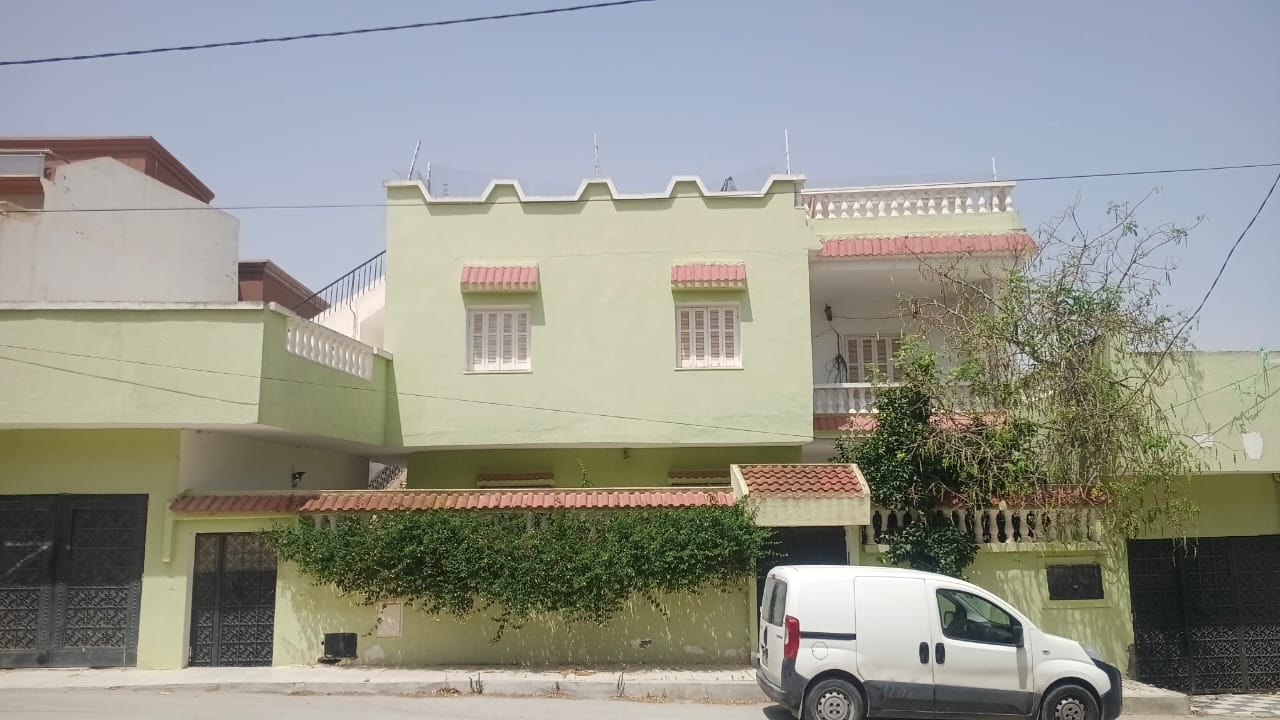 Fouchana&nbsp;Cite El Hidhab&nbsp;Vente&nbsp;Maisons&nbsp;Une vaste villa