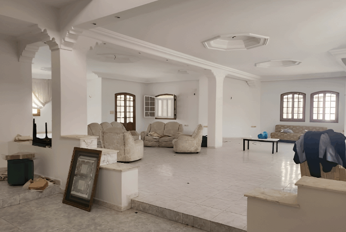 Sousse Jaouhara&nbsp;Khezama Ouest&nbsp;Vente&nbsp;Appart. 2 pi�ces&nbsp;Superbe villa de 760 m a khzema ouest