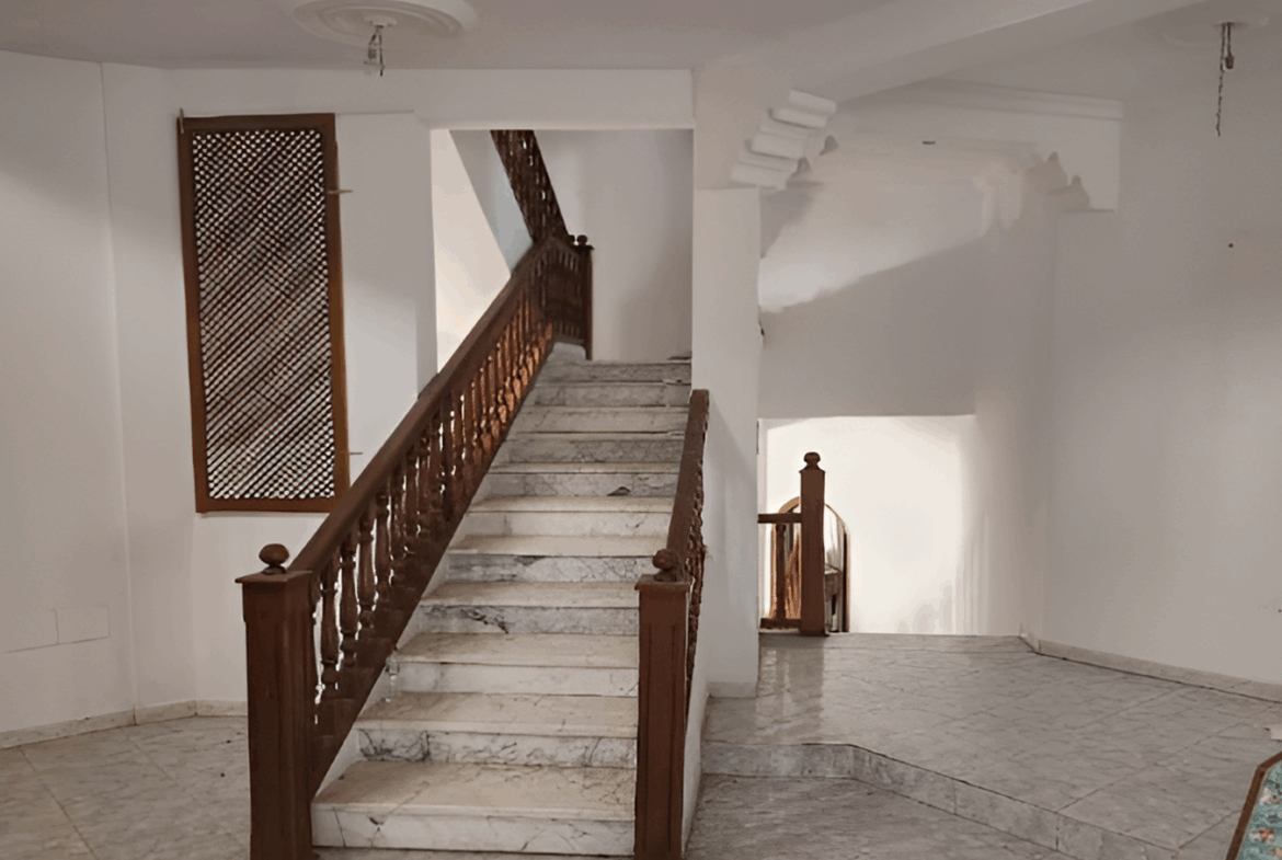 Sousse Jaouhara&nbsp;Khezama Ouest&nbsp;Vente&nbsp;Appart. 2 pi�ces&nbsp;Superbe villa de 760 m a khzema ouest