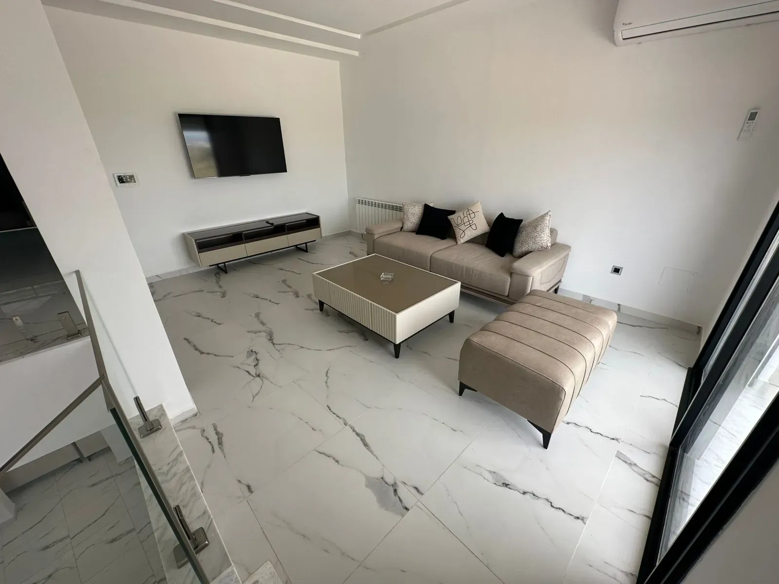 Akouda&nbsp;Chatt Meriem&nbsp;Vente&nbsp;Appart. 2 pi�ces&nbsp;Magnifique villa haut standing