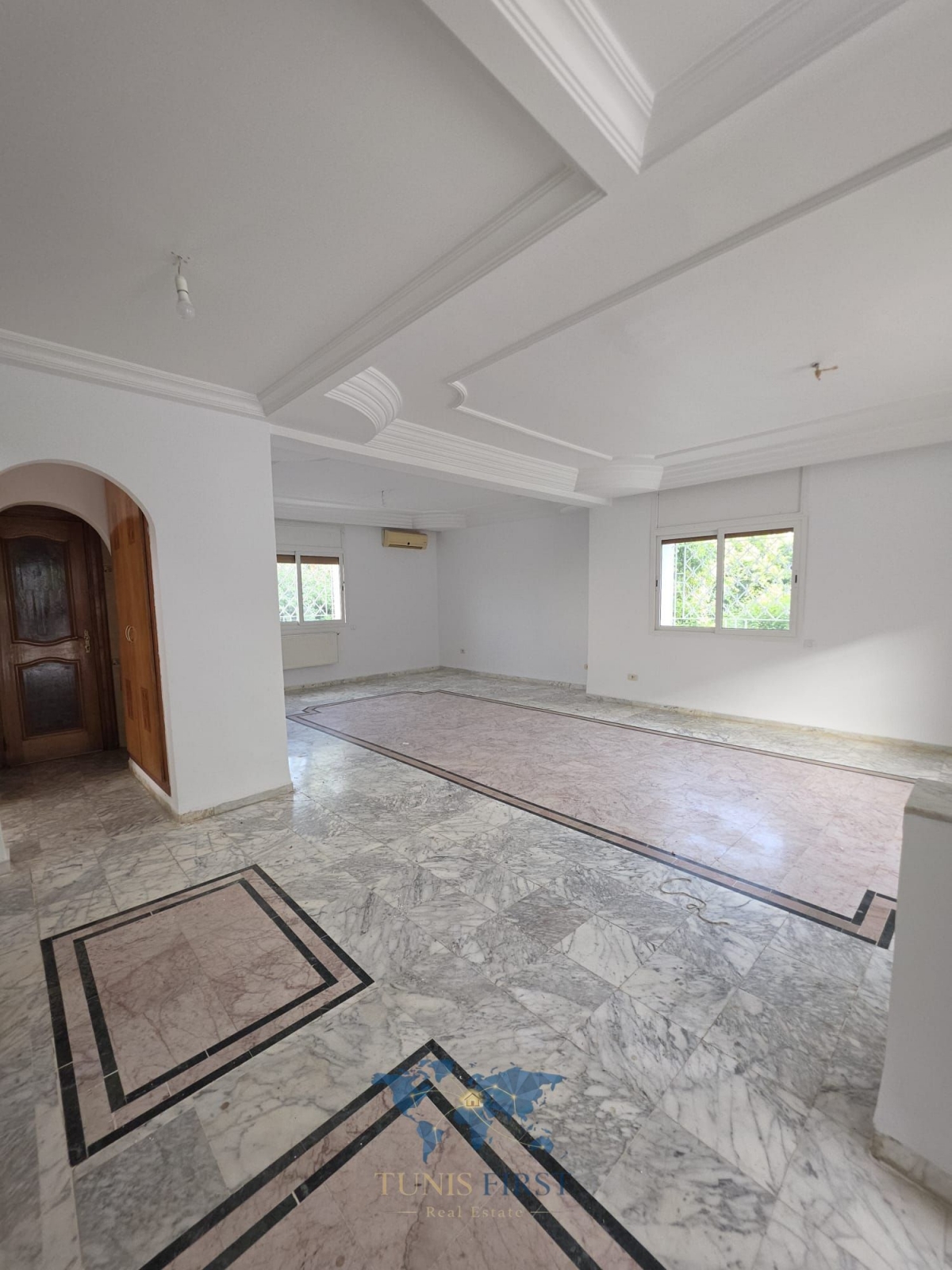 La Marsa&nbsp;Gammart&nbsp;Location&nbsp;Maisons&nbsp;Villa s6 pour usage bureautique � gammarth