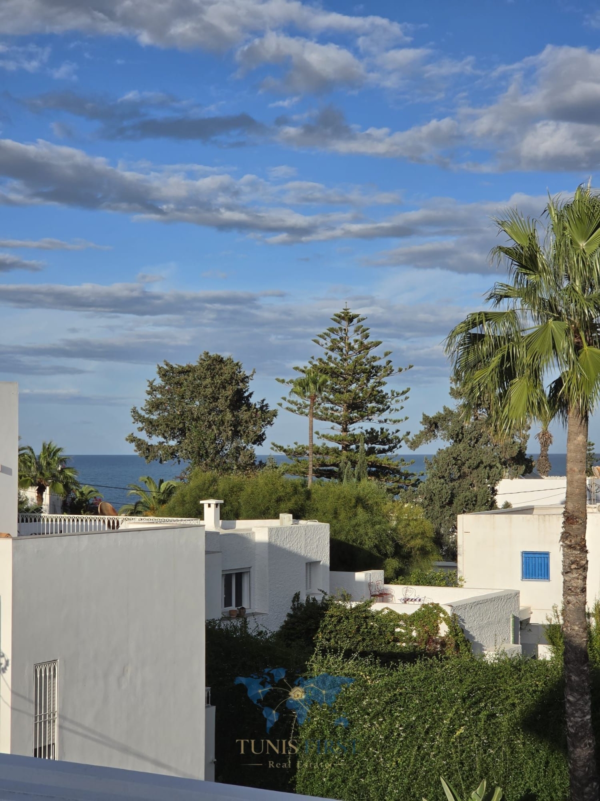 La Marsa&nbsp;Marsa Safsaf&nbsp;Location&nbsp;Appart. 5 pi�ces+&nbsp;Etage de villa vide � marsa cube