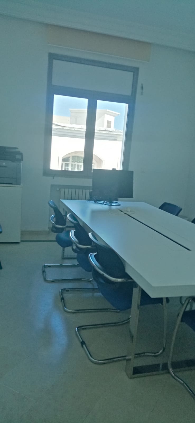 La Marsa&nbsp;Berge Du Lac&nbsp;Location&nbsp;Appart. 3 pi�ces&nbsp;Local a usage bureautique a lac en face movenpick
