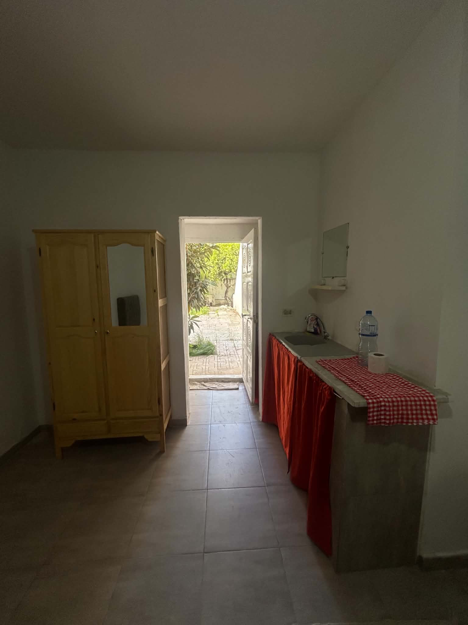 Cite El Khadra&nbsp;Cite Jardins&nbsp;Location&nbsp;Appart. 1 pi�ce&nbsp;Studio meubl� � alain savary