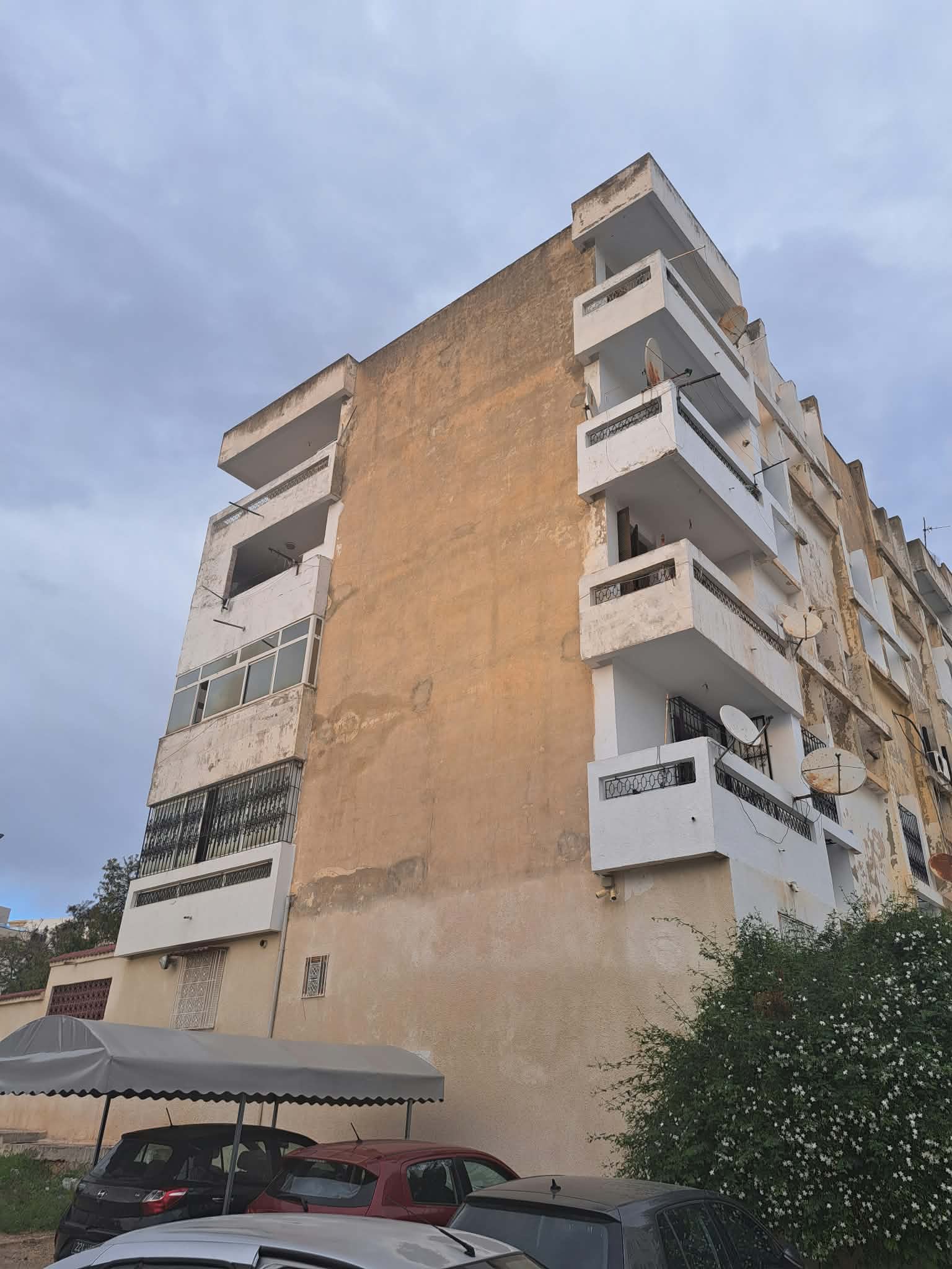 Ariana Ville&nbsp;Nouvelle Ariana&nbsp;Vente&nbsp;Appart. 4 pi�ces&nbsp;Belle opportunit� appartement s3 � cit� el mellaha